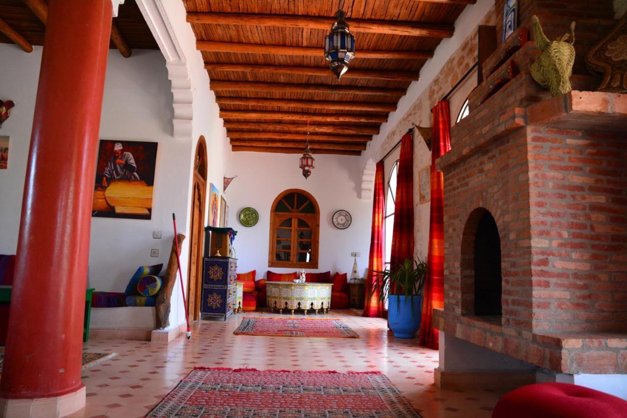Riad Titima אסאוירה מראה חיצוני תמונה