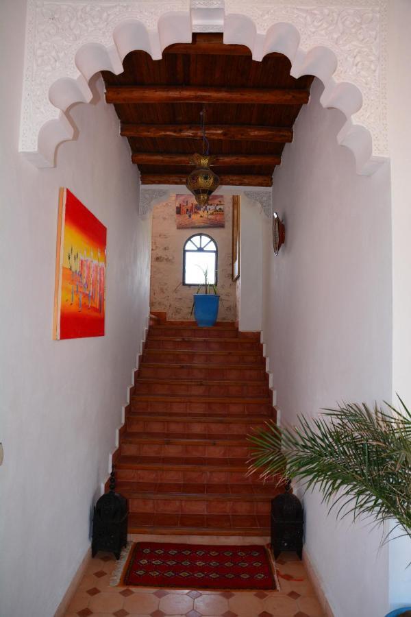 Riad Titima אסאוירה מראה חיצוני תמונה