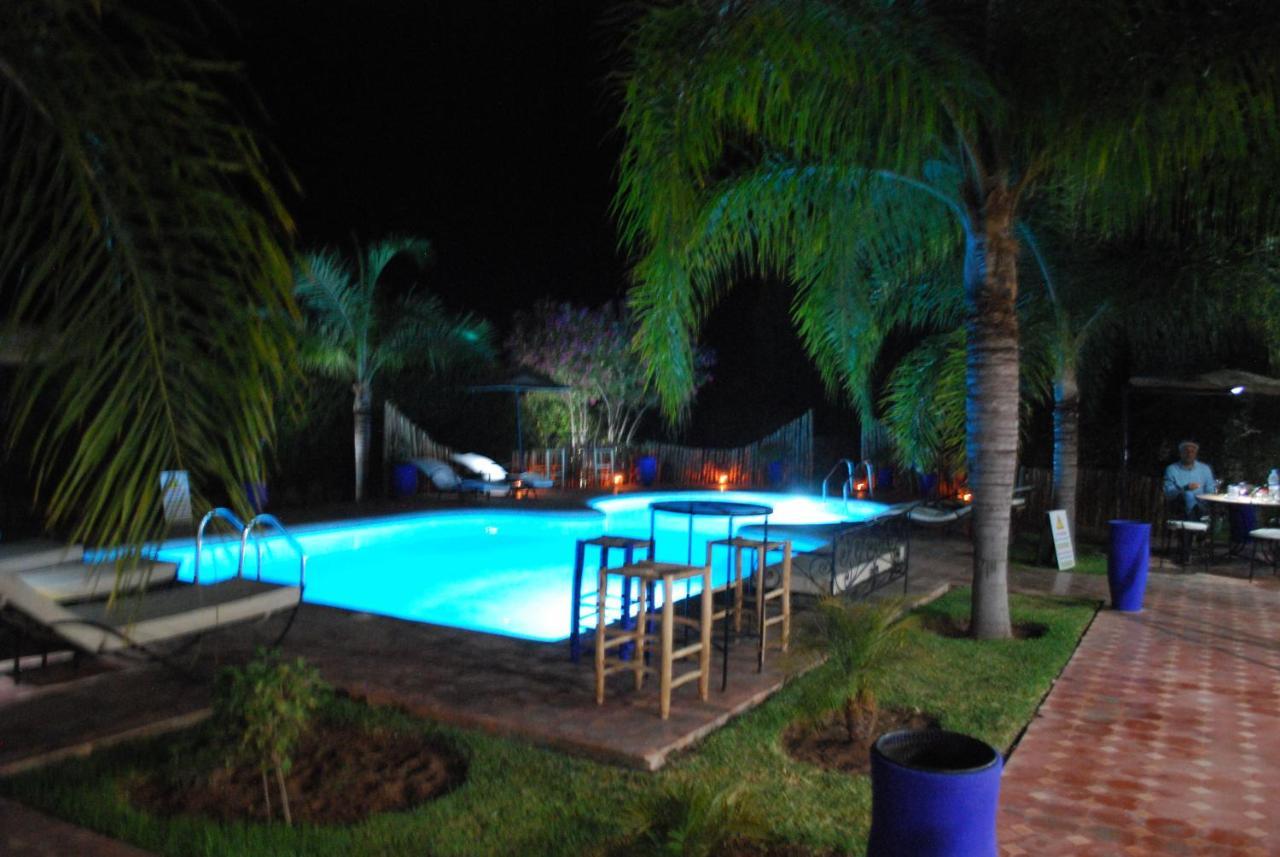Riad Titima אסאוירה מראה חיצוני תמונה