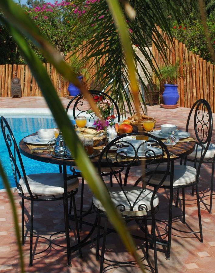 Riad Titima אסאוירה מראה חיצוני תמונה