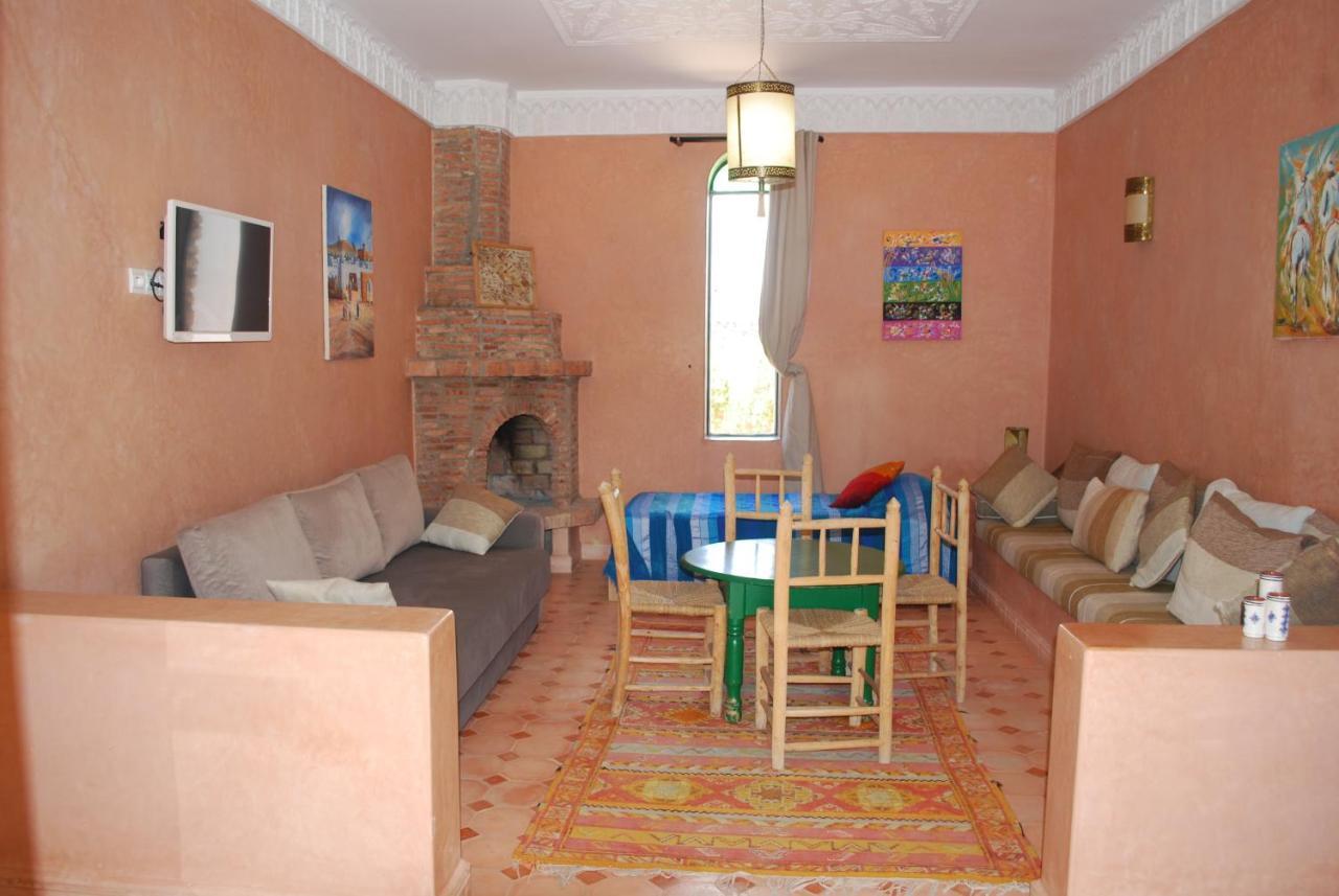 Riad Titima אסאוירה מראה חיצוני תמונה