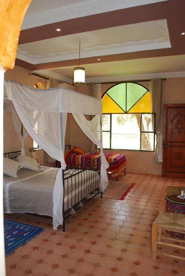 Riad Titima אסאוירה מראה חיצוני תמונה