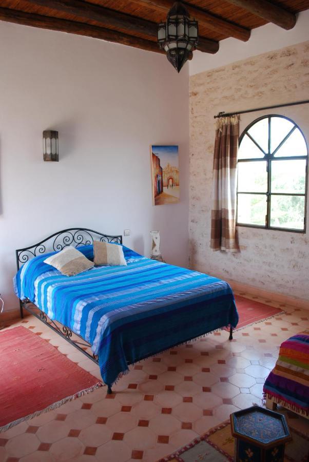 Riad Titima אסאוירה מראה חיצוני תמונה