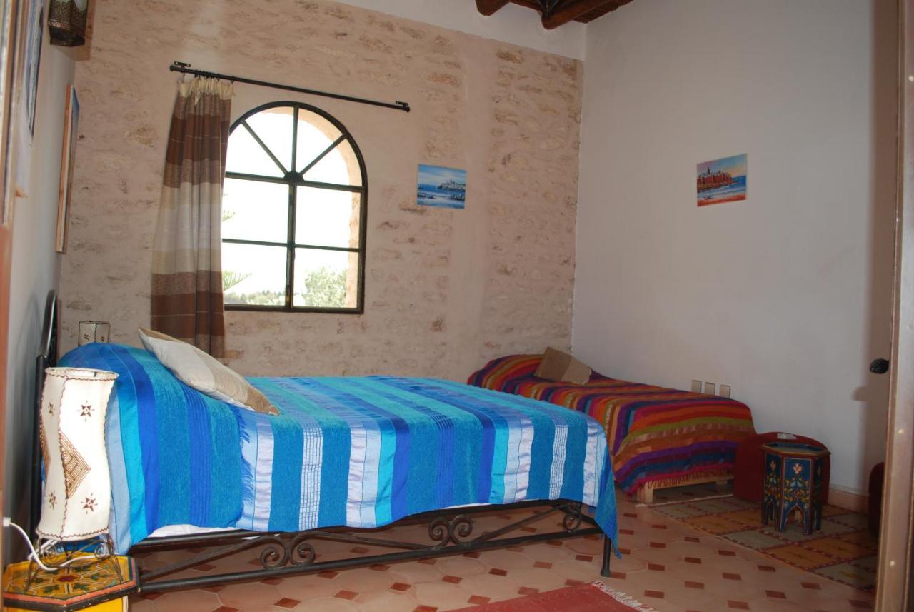 Riad Titima אסאוירה מראה חיצוני תמונה
