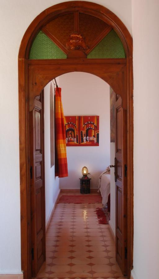 Riad Titima אסאוירה מראה חיצוני תמונה