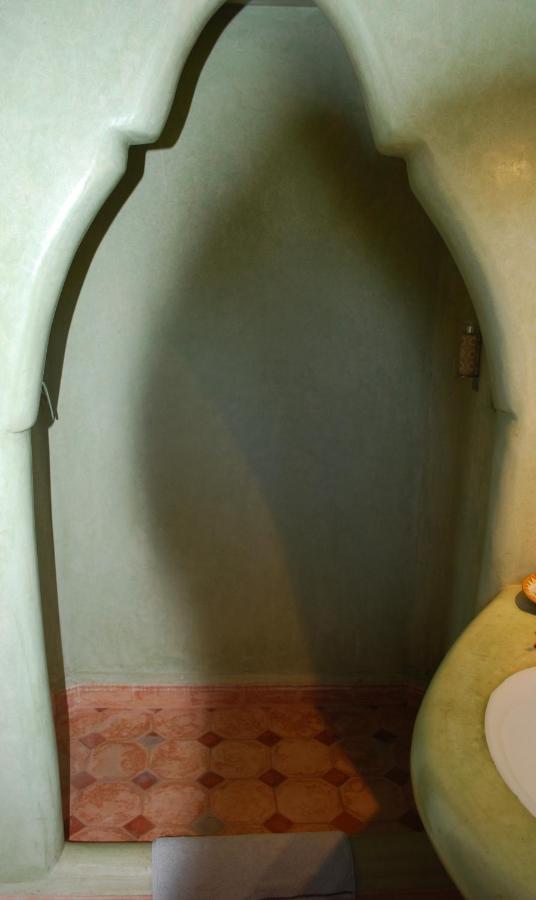 Riad Titima אסאוירה מראה חיצוני תמונה