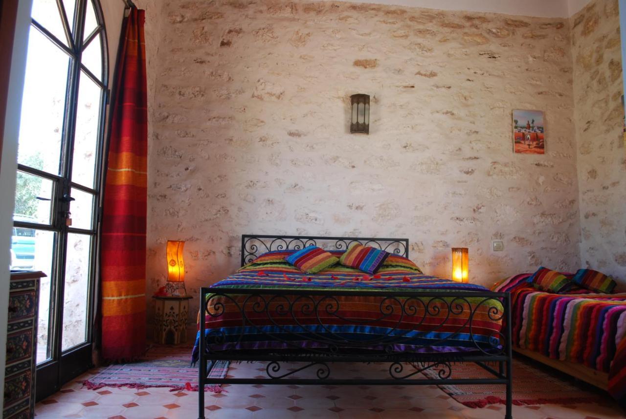 Riad Titima אסאוירה מראה חיצוני תמונה