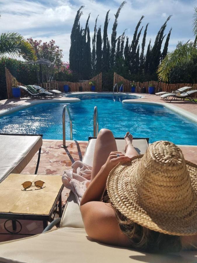 Riad Titima אסאוירה מראה חיצוני תמונה