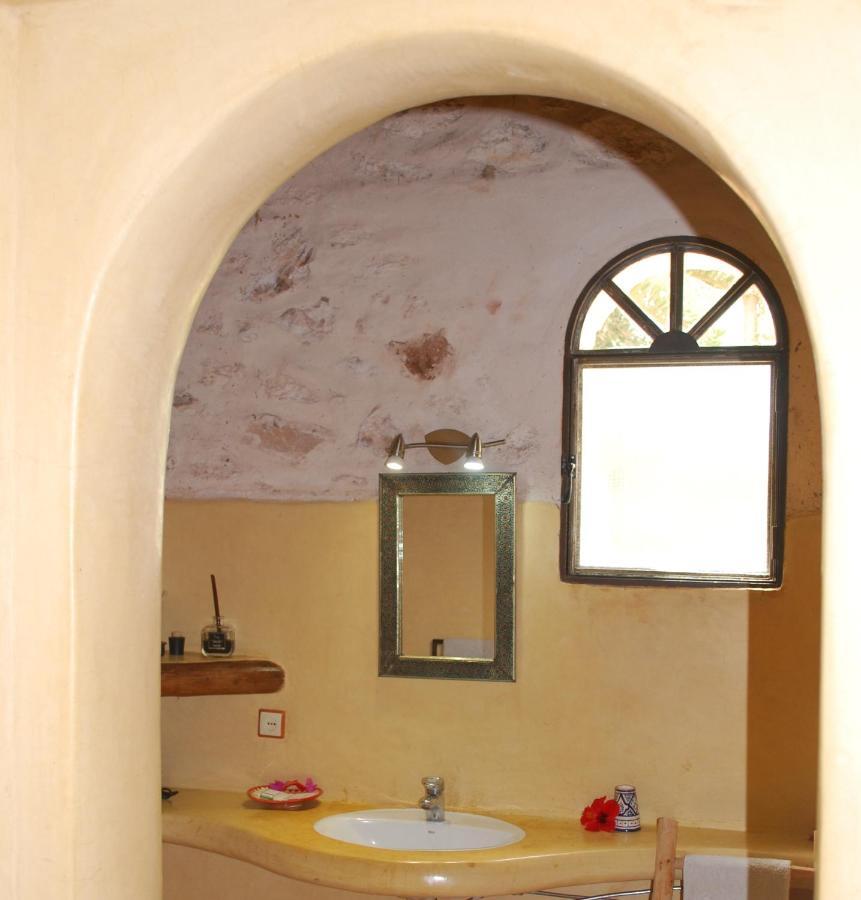 Riad Titima אסאוירה מראה חיצוני תמונה