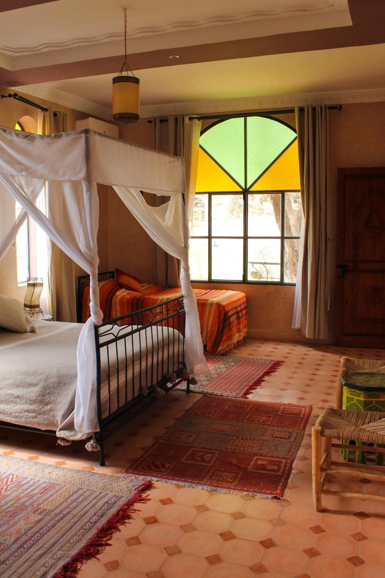 Riad Titima אסאוירה מראה חיצוני תמונה